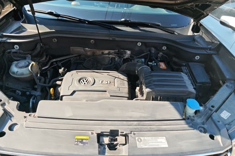 Used Volkswagen Teramont 2020 380TSI Four-Wheel Drive Comfort Edition China VI Standard Engine Bay