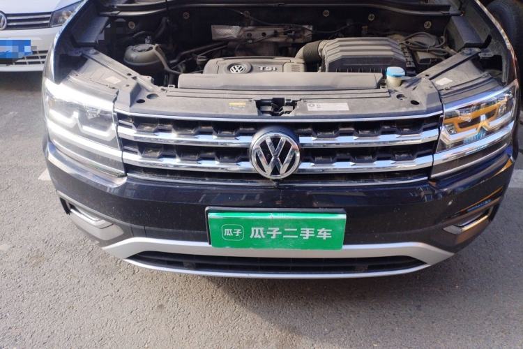 Used Volkswagen Teramont 2020 Revised Version 380TSI Four-Wheel Drive Luxury Edition Engine Bay