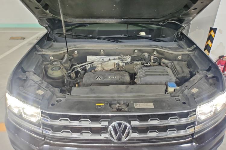Used Volkswagen Teramont 2020 Revised Version 380TSI Four-Wheel Drive Luxury Edition Engine Bay