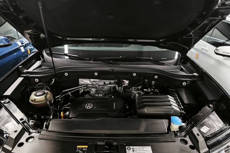 Used Volkswagen Teramont 2020 Revised Version 380TSI Four-Wheel Drive Luxury Edition Engine Bay