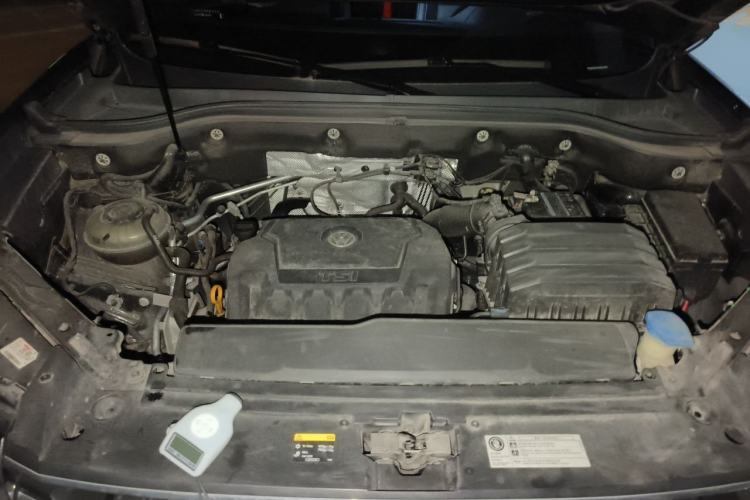Used Volkswagen Teramont 2020 Revised Version 330TSI Two-Wheel Drive Luxury Edition Engine Bay