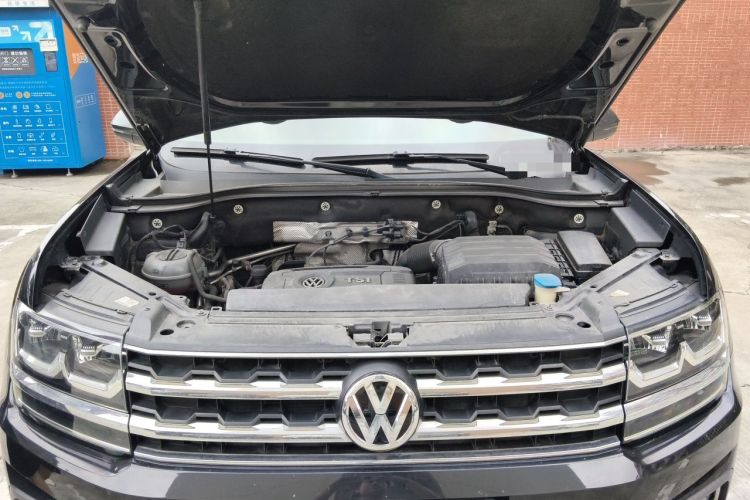 Used Volkswagen Teramont 2020 380TSI Four-Wheel Drive Luxury Version China VI Standard Engine Bay