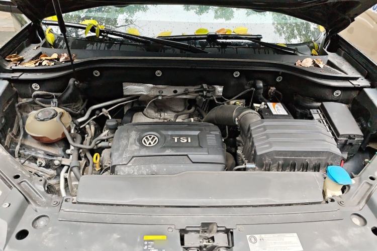 Used Volkswagen Teramont 2020 Revised Version 380TSI Four-Wheel Drive Luxury Edition Engine Bay