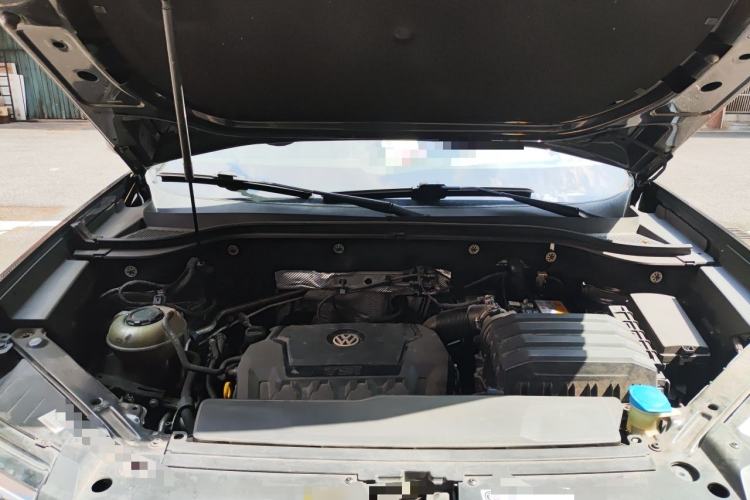 Used Volkswagen Teramont 2020 Revised Version 330TSI Two-Wheel Drive Luxury Edition Engine Bay