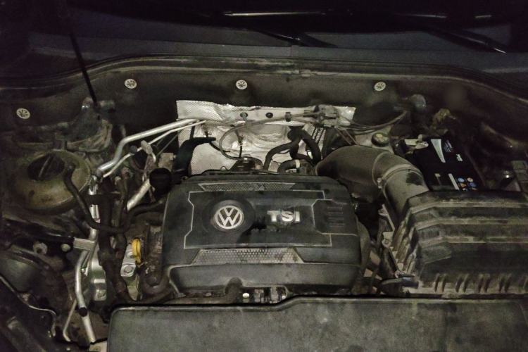 Used Volkswagen Teramont 2020 380TSI Four-Wheel Drive Luxury Version China VI Standard Engine Bay