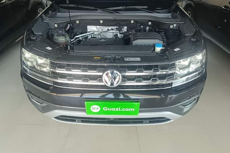 Used Volkswagen Teramont 2020 Revised Version 330TSI Two-Wheel Drive Luxury Edition Engine Bay