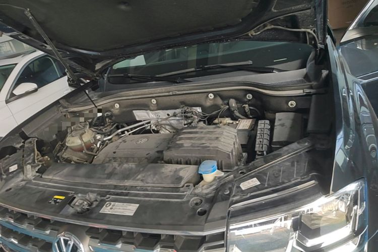 Used Volkswagen Teramont 2020 330TSI Two-Wheel-Drive Luxury Edition China VI Standard Engine Bay