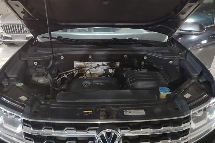 Used Volkswagen Teramont 2020 Revised Version 380TSI Four-Wheel Drive Luxury Edition Engine Bay