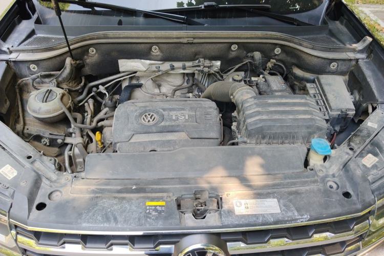 Used Volkswagen Teramont 2020 380TSI Four-Wheel Drive Luxury Version China VI Standard Engine Bay