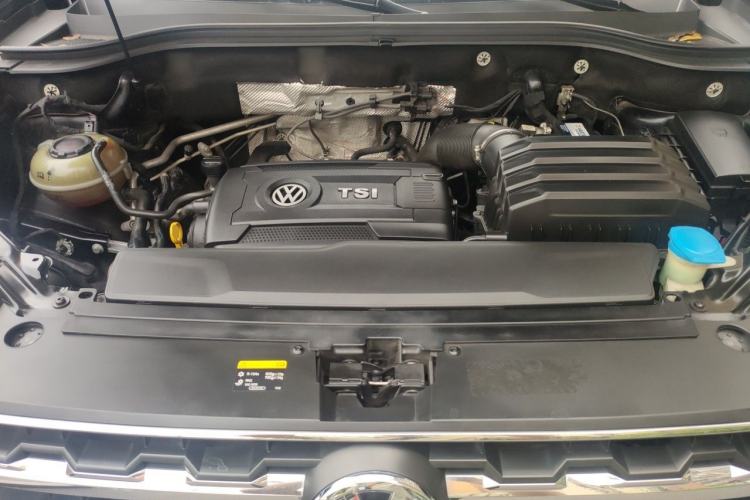 Used Volkswagen Teramont 2020 Revised Version 380TSI Four-Wheel Drive Luxury Edition Engine Bay