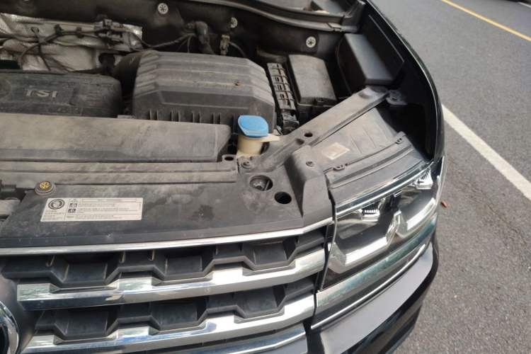 Used Volkswagen Teramont 2020 380TSI Four-Wheel Drive Comfort Edition China VI Standard Engine Bay Left