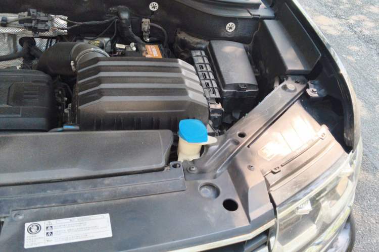 Used Volkswagen Teramont 2020 Revised Version 380TSI Four-Wheel Drive Comfort Edition Engine Bay Left