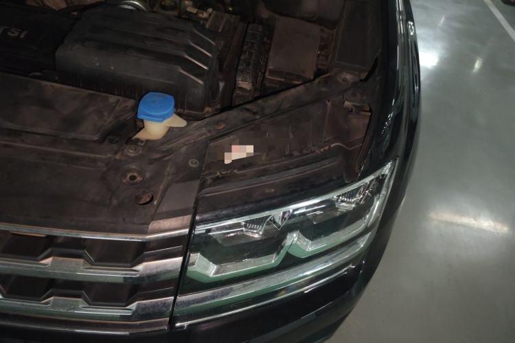 Used Volkswagen Teramont 2020 Revised Version 380TSI Four-Wheel Drive Luxury Edition Engine Bay Left