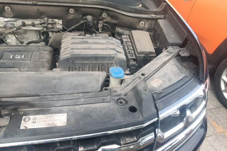 Used Volkswagen Teramont 2020 380TSI Four-Wheel Drive Luxury Version China VI Standard Engine Bay Left