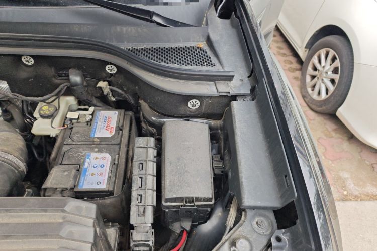 Used Volkswagen Teramont 2020 Revised Version 380TSI Four-Wheel Drive Luxury Edition Engine Bay Left