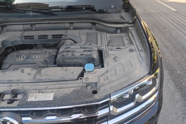 Used Volkswagen Teramont 2020 Revised Version 380TSI Four-Wheel Drive Luxury Edition Engine Bay Left