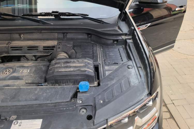 Used Volkswagen Teramont 2020 380TSI Four-Wheel Drive Luxury Version China VI Standard Engine Bay Left