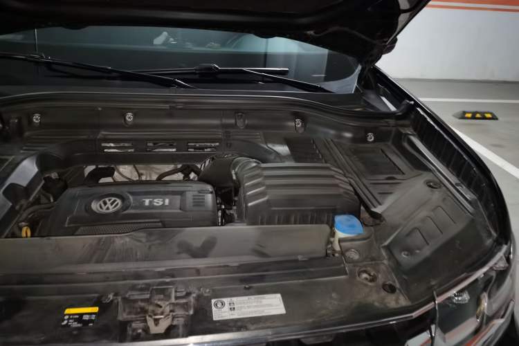 Used Volkswagen Teramont 2020 380TSI Four-Wheel Drive Luxury Version China VI Standard Engine Bay Left