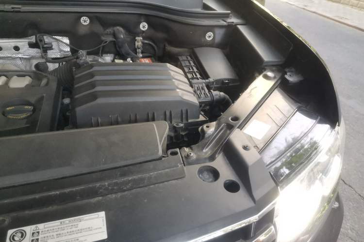 Used Volkswagen Teramont 2020 Revised Edition 530 V6 Four-Wheel Drive Prestige Flagship Version Engine Bay Left