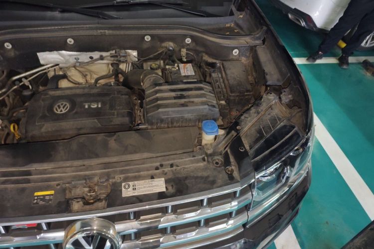 Used Volkswagen Teramont 2020 Revised Version 380TSI Four-Wheel Drive Flagship Edition Engine Bay Left