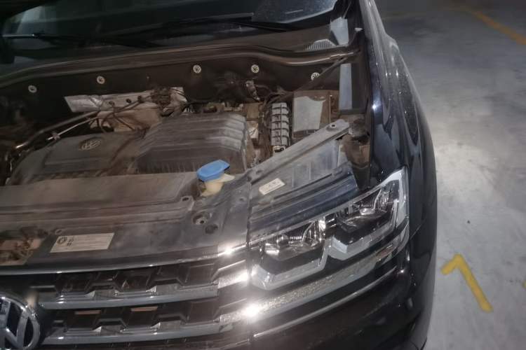 Used Volkswagen Teramont 2020 Revised Version 330TSI Two-Wheel Drive Luxury Edition Engine Bay Left