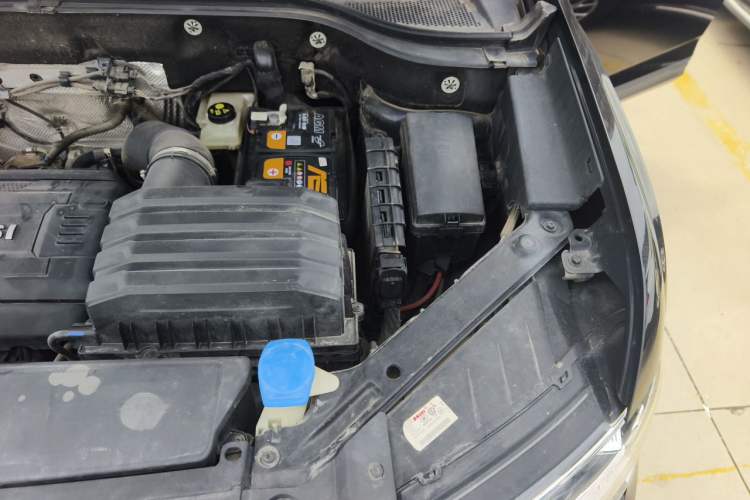 Used Volkswagen Teramont 2020 380TSI Four-Wheel Drive Comfort Edition China VI Standard Engine Bay Left