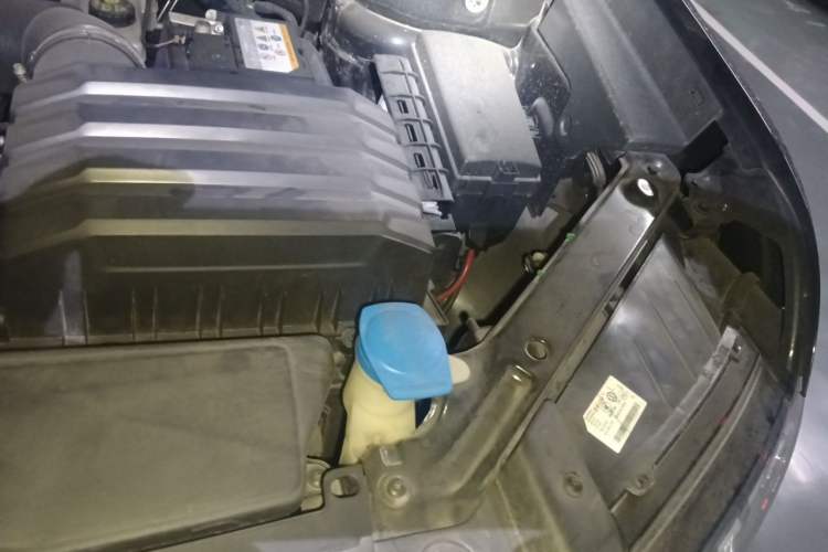 Used Volkswagen Teramont 2020 380TSI Four-Wheel Drive Comfort Edition China VI Standard Engine Bay Left