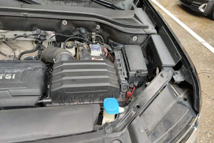 Used Volkswagen Teramont 2020 Revised Version 380TSI Four-Wheel Drive Flagship Edition Engine Bay Left