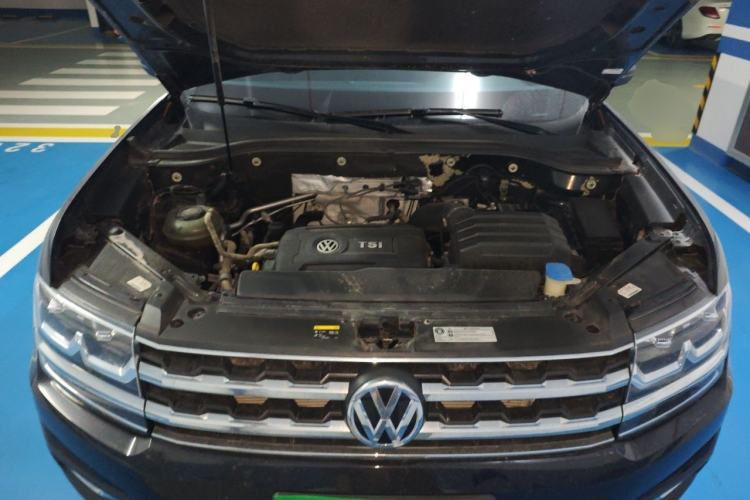 Used Volkswagen Teramont 2020 Revised Version 380TSI Four-Wheel Drive Luxury Edition Engine Bay