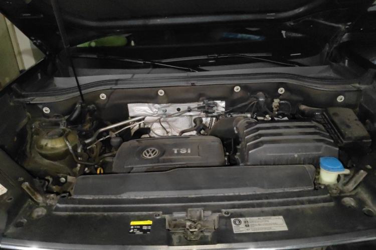 Used Volkswagen Teramont 2020 380TSI Four-Wheel Drive Luxury Version China VI Standard Engine Bay