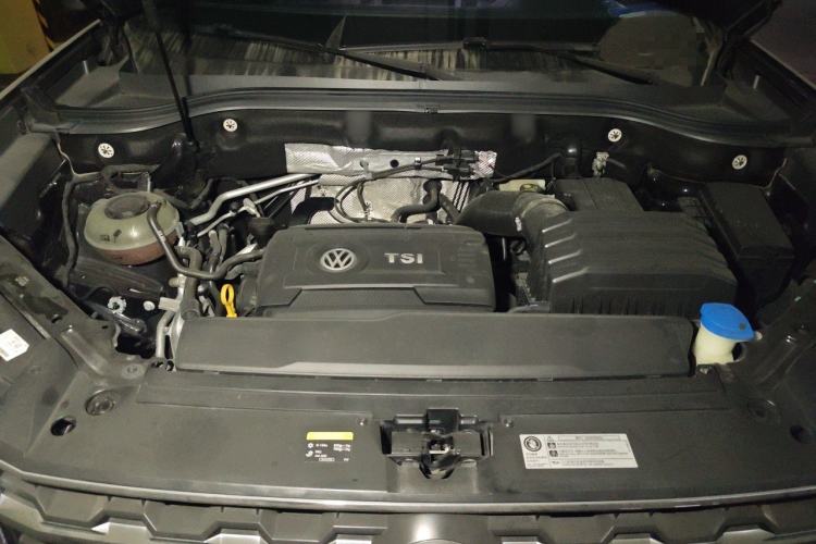 Used Volkswagen Teramont 2020 Revised Version 380TSI Four-Wheel Drive Luxury Edition Engine Bay