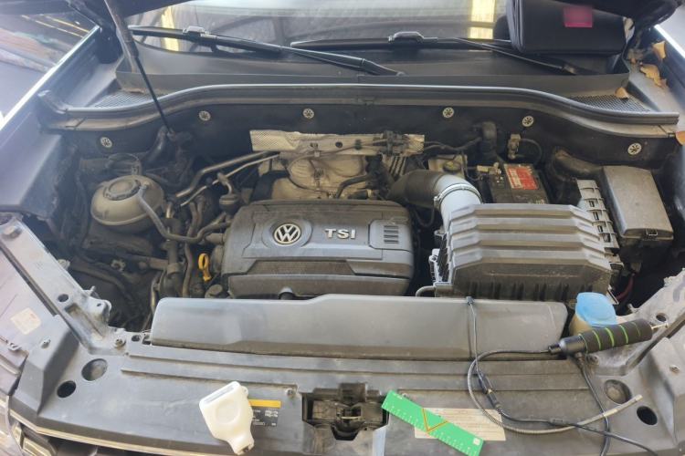 Used Volkswagen Teramont 2020 Revised Version 380TSI Four-Wheel Drive Luxury Edition Engine Bay