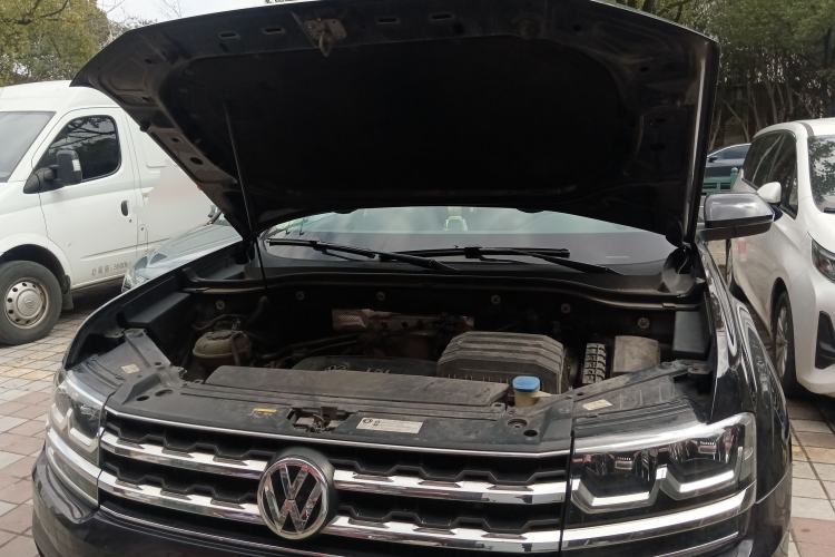 Used Volkswagen Teramont 2020 Revised Version 380TSI Four-Wheel Drive Luxury Edition Engine Bay