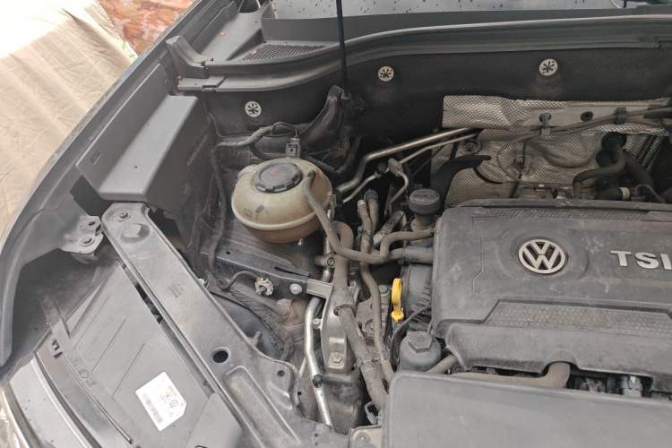 Used Volkswagen Teramont 2020 380TSI Four-Wheel Drive Luxury Version China VI Standard Engine Bay Right