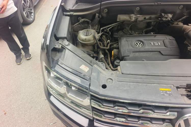 Used Volkswagen Teramont 2020 380TSI Four-Wheel Drive Comfort Edition China VI Standard Engine Bay Right