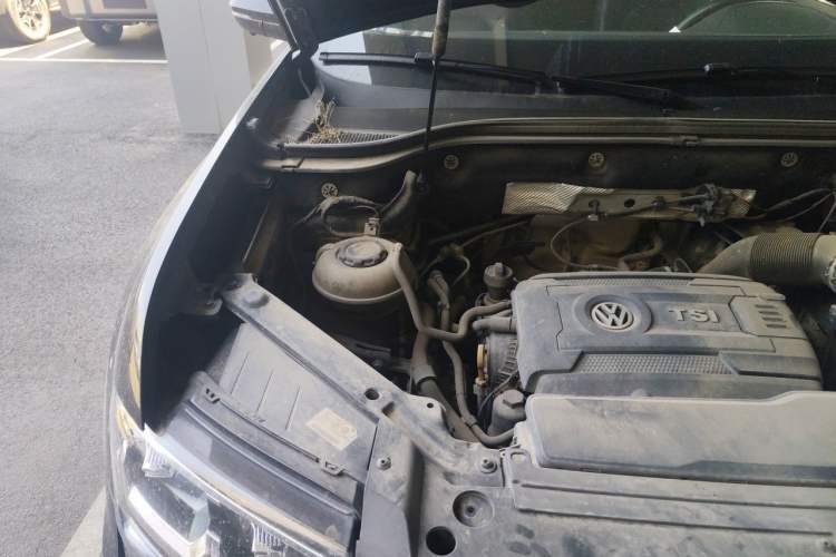 Used Volkswagen Teramont 2020 380TSI Four-Wheel Drive Luxury Version China VI Standard Engine Bay Right