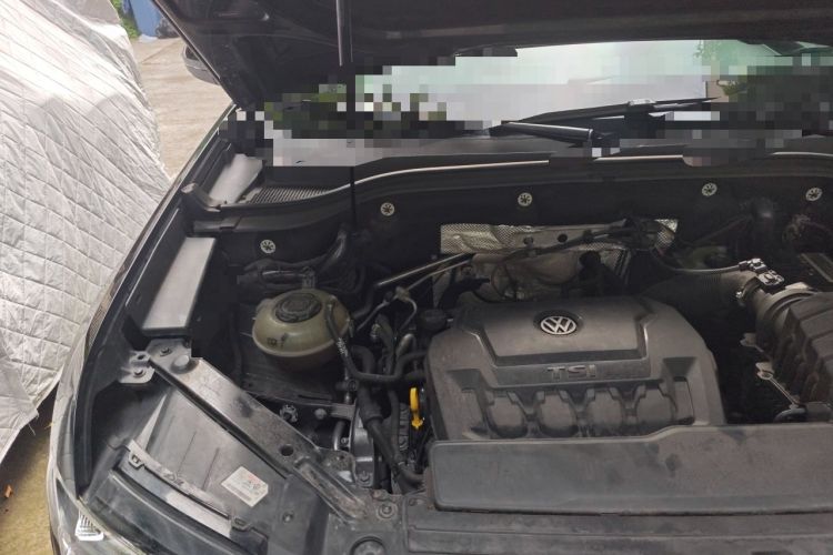 Used Volkswagen Teramont 2020 330TSI Two-Wheel-Drive Luxury Edition China V Standard Engine Bay Right
