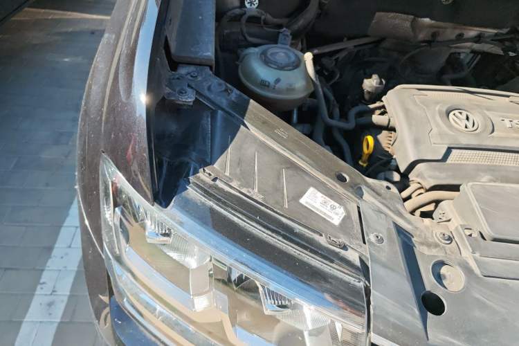 Used Volkswagen Teramont 2020 380TSI Four-Wheel Drive Comfort Edition China VI Standard Engine Bay Right