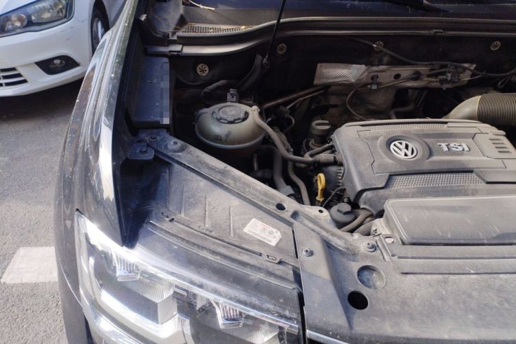 Used Volkswagen Teramont 2020 Revised Version 380TSI Four-Wheel Drive Luxury Edition Engine Bay Right
