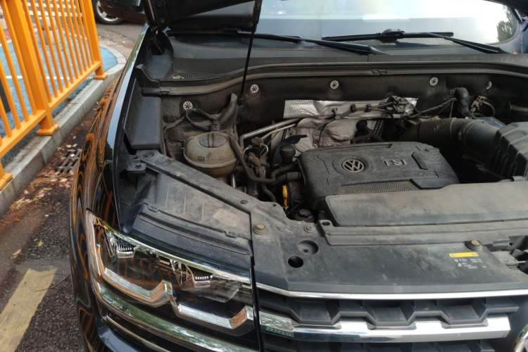 Used Volkswagen Teramont 2020 380TSI Four-Wheel Drive Comfort Edition China VI Standard Engine Bay Right