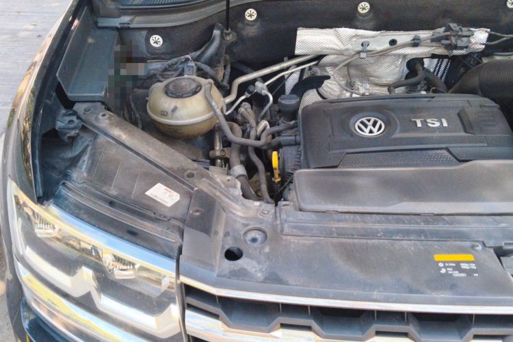 Used Volkswagen Teramont 2020 Revised Version 380TSI Four-Wheel Drive Comfort Edition Engine Bay Right