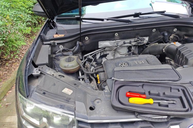 Used Volkswagen Teramont 2020 380TSI Four-Wheel Drive Comfort Edition China VI Standard Engine Bay Right