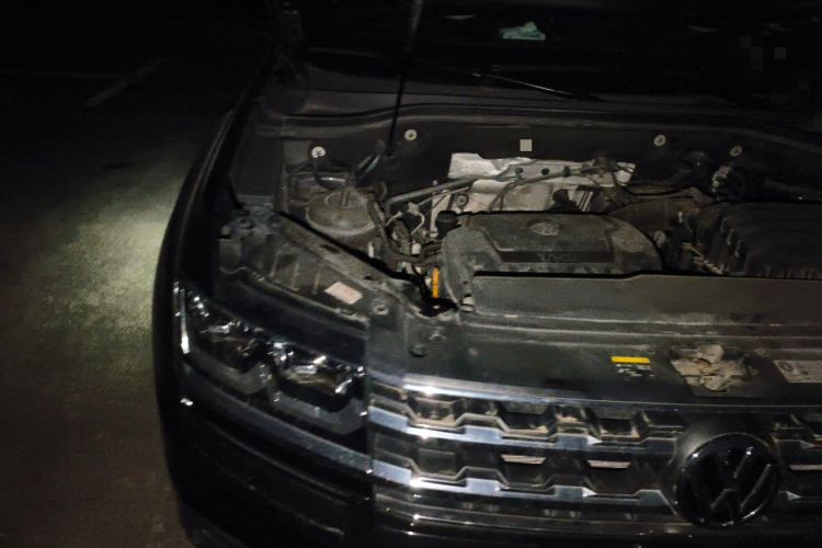 Used Volkswagen Teramont 2020 330TSI Two-Wheel-Drive Luxury Edition China VI Standard Engine Bay Right