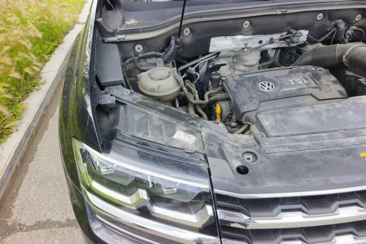 Used Volkswagen Teramont 2020 Revised Version 380TSI Four-Wheel Drive Comfort Edition Engine Bay Right