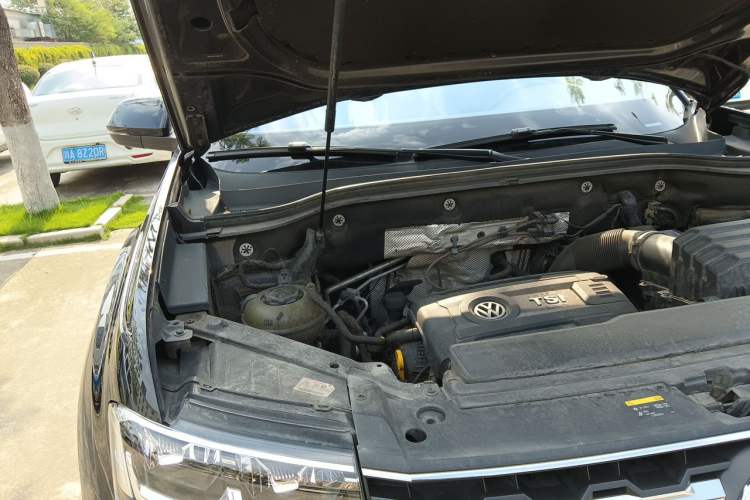 Used Volkswagen Teramont 2020 Revised Version 380TSI Four-Wheel Drive Comfort Edition Engine Bay Right