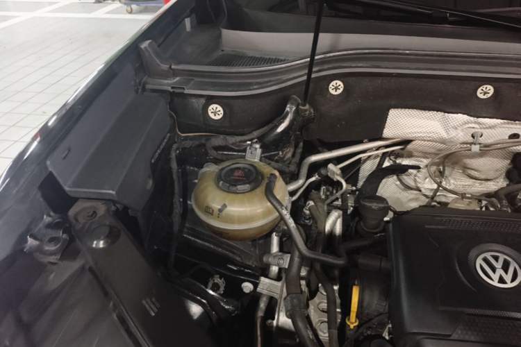 Used Volkswagen Teramont 2020 380TSI Four-Wheel Drive Luxury Version China VI Standard Engine Bay Right