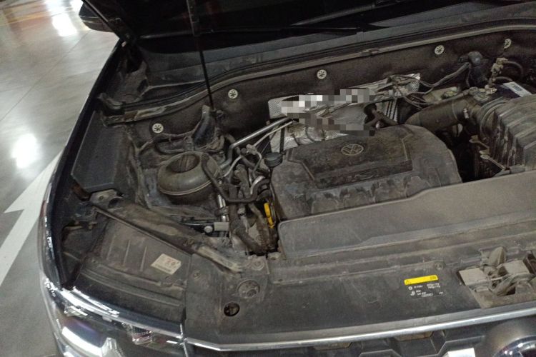 Used Volkswagen Teramont 2020 330TSI Two-Wheel-Drive Luxury Edition China VI Standard Engine Bay Right