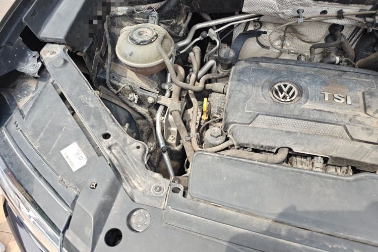 Used Volkswagen Teramont 2020 380TSI Four-Wheel Drive Comfort Edition China VI Standard Engine Bay Right