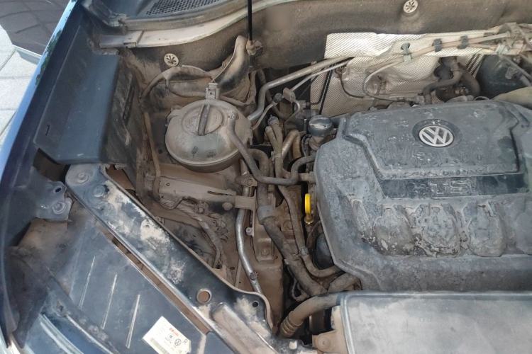 Used Volkswagen Teramont 2020 330TSI Two-Wheel-Drive Luxury Edition China VI Standard Engine Bay Right