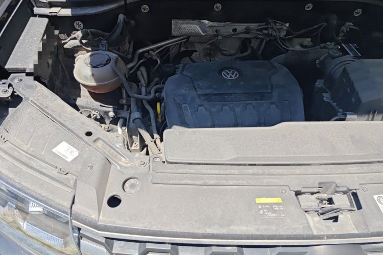 Used Volkswagen Teramont 2020 Revised Version 330TSI Two-Wheel Drive Luxury Edition Engine Bay Right